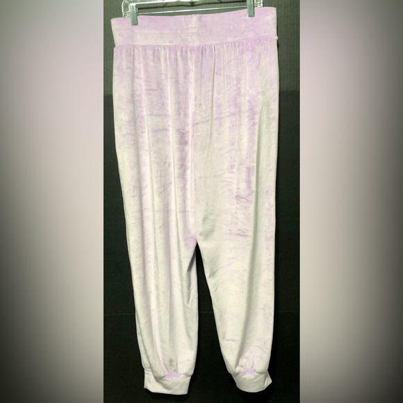 ⛵️Victoria’s Secret On Point Lavender Plush Velour Joggers - Picture 9 of 13